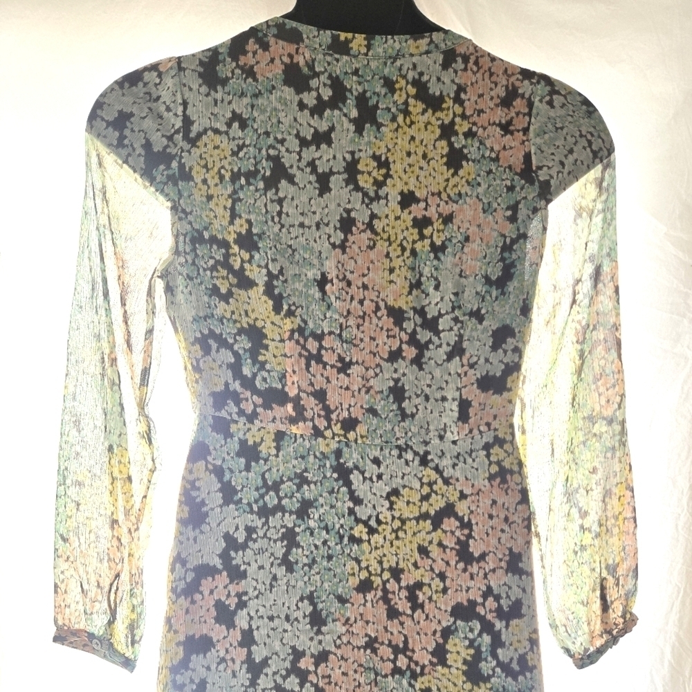 Pretty Loft Dress EUC - Picture 10 of 14